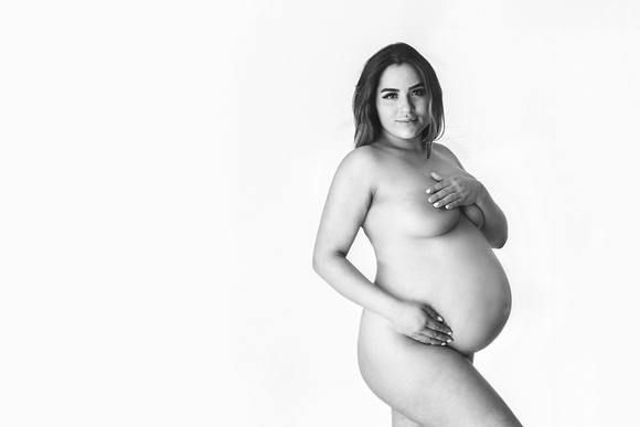Maternity Portraits by Victoria Sturdy | Cambridge Cambridgeshire | Newborn Photographer